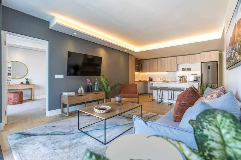Apartment In Sea Point